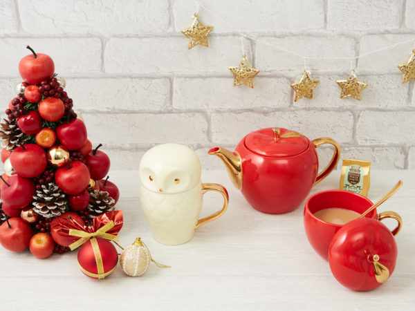つやつやレッド ゴールドがクリスマスにぴったり アフタヌーンティー リビングの りんごポット マグカップ キッチン 雑貨 Mart マート 公式サイト 光文社