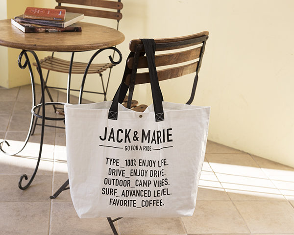 軽くて丈夫でおしゃれ Jack Marie のフリートートバッグ ファッション 雑貨 Mart マート 公式サイト 光文社